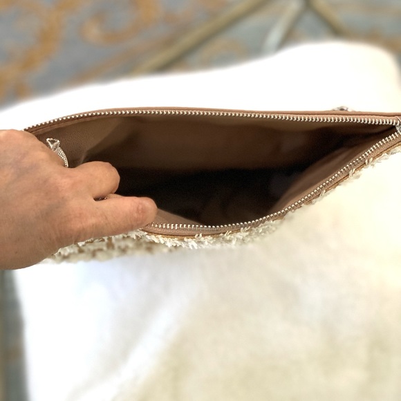 Express fold over shoulder/clutch bag - Picture 8 of 11